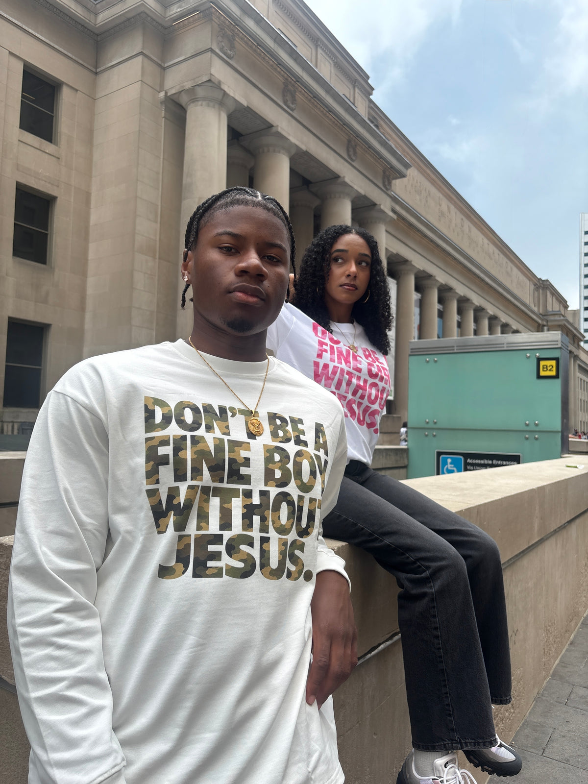 FINE BOY WITH JESUS LS [CAMO]