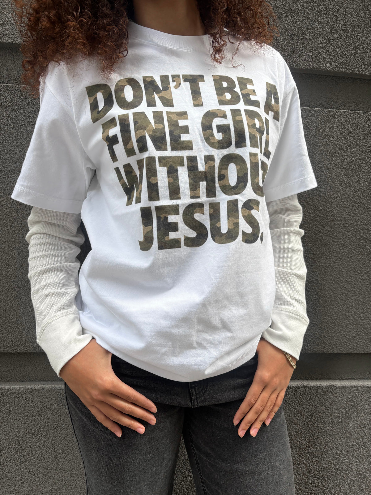 FINE GIRL WITH JESUS TEE [CAMO]