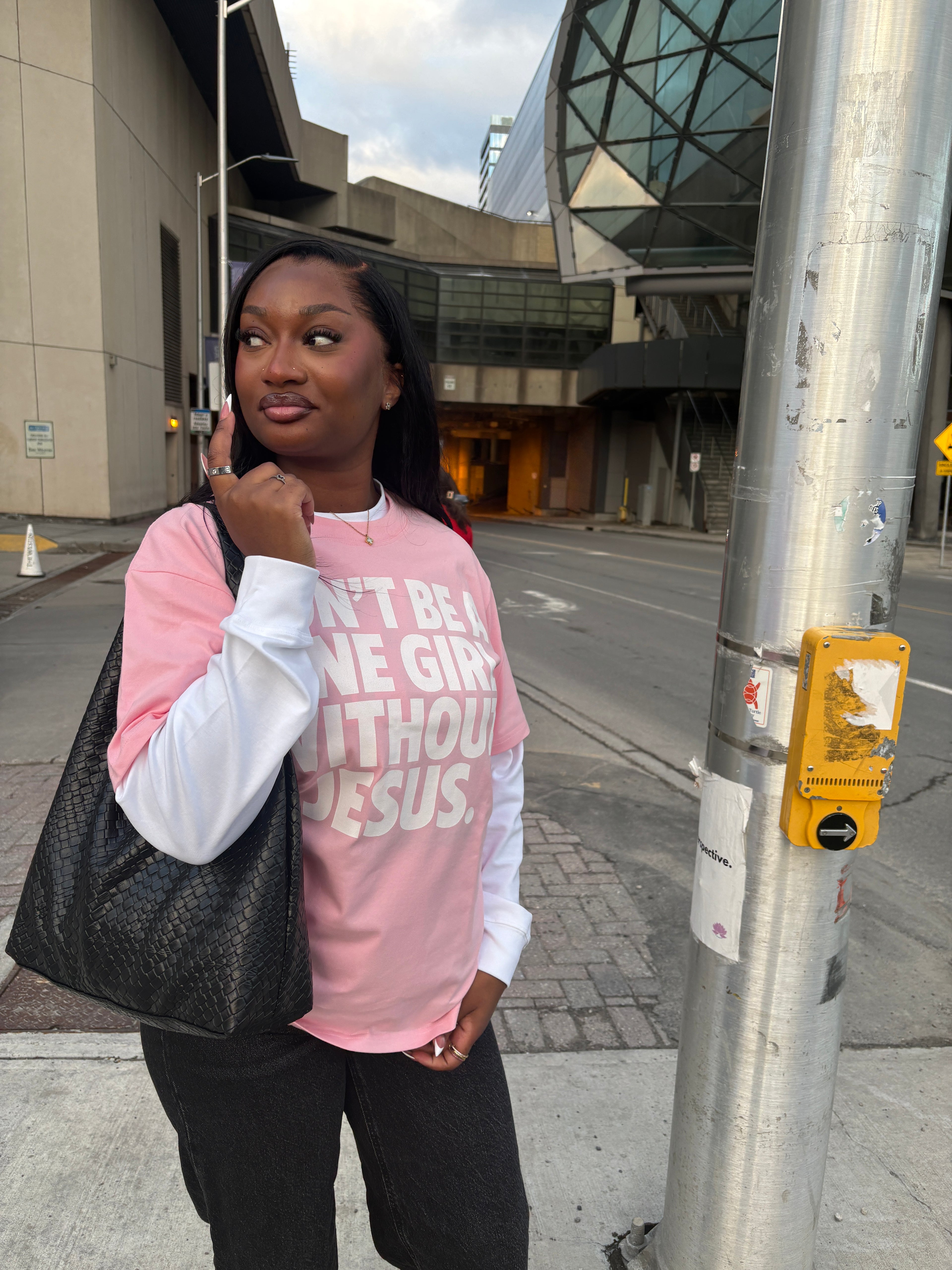 FINE GIRL WITH JESUS TEE [PINK] - DSC TOR