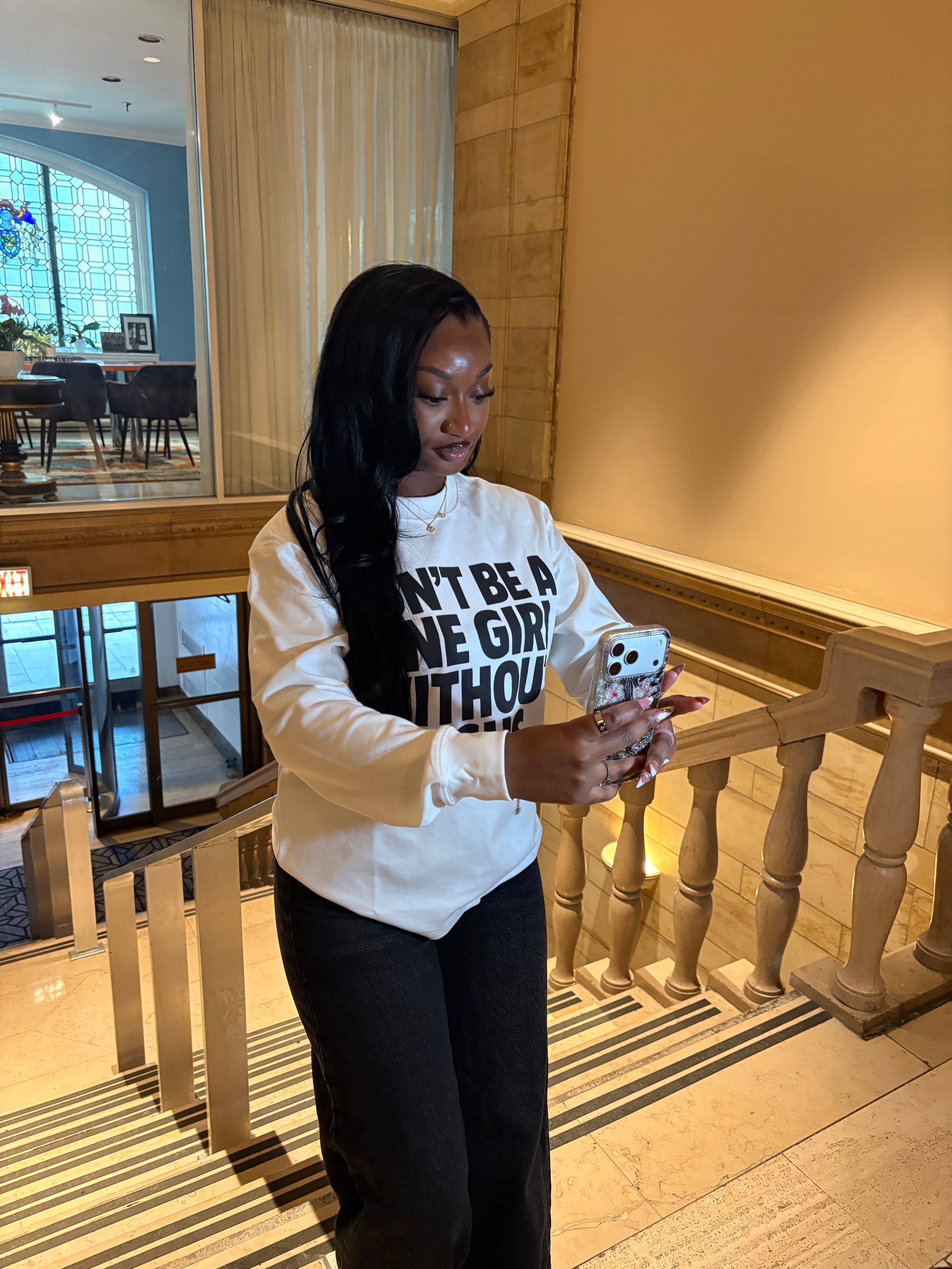 FINE GIRL WITH JESUS LS [WHITE] - DSC TOR