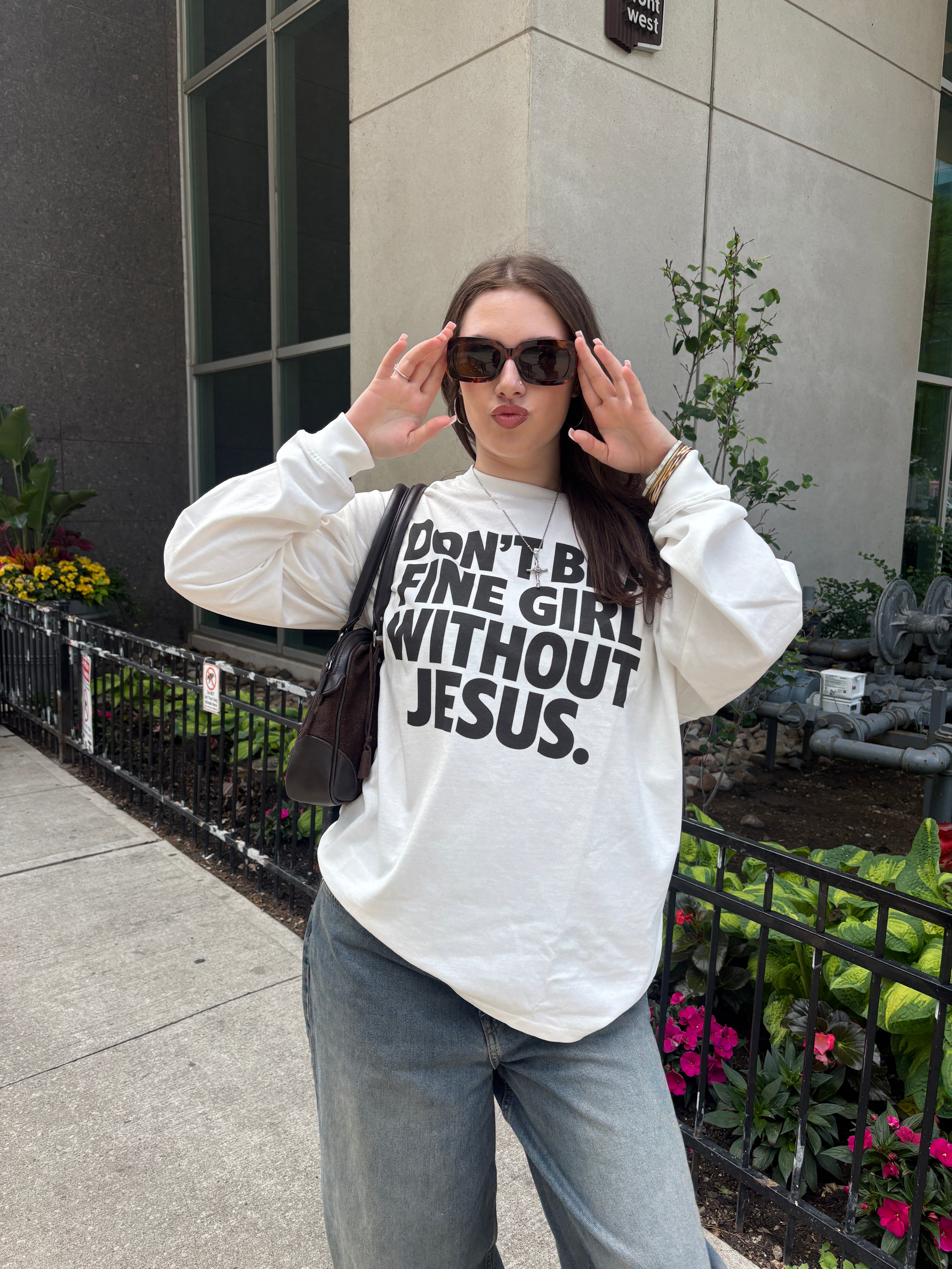 FINE GIRL WITH JESUS LS [WHITE] - DSC TOR